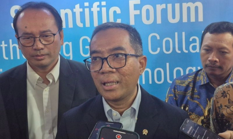 <p>Mendikti Bicara Soal Dugaan Pelanggaran Akademik 16 Guru Besar ULM</p>