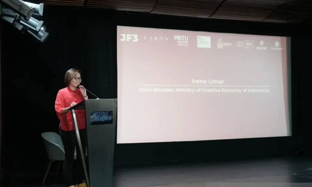 <p id="isPasted">Indonesia-Prancis Berkolaborasi Dorong Fesyen Dan Kriya Ke Kancah Global</p>