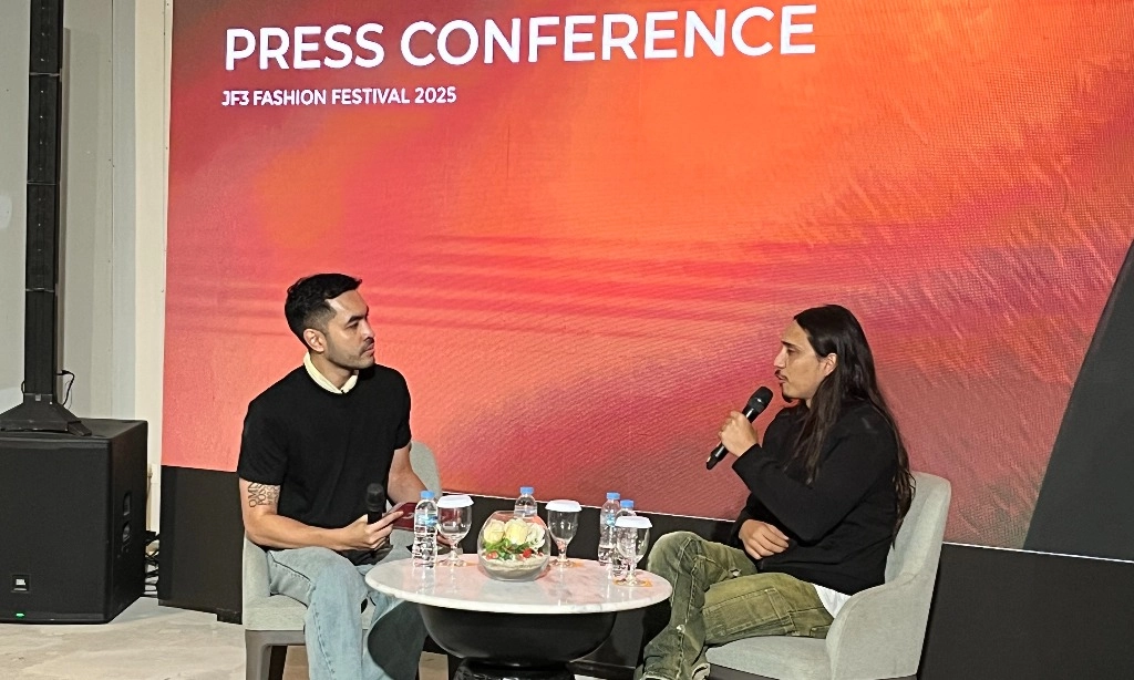 <p id="isPasted">Desainer Muda Prancis, Victor Clavelly Temukan Inspirasi Tekstur di Indonesia</p>