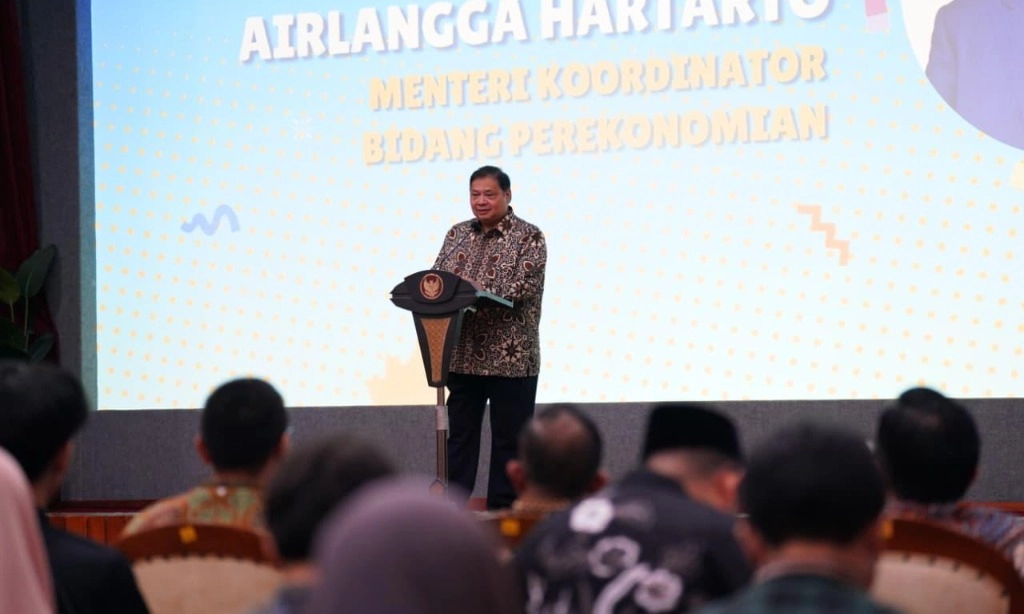 <p>Airlangga Proyeksi Ekonomi Digital Sumbang 8% PDB, Target 10% Akhir 2025!</p>
