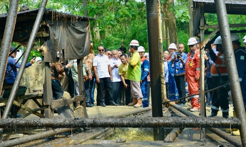 <p>Bahlil Ungkap Tantangan RI Capai <em>Lifting</em> Minyak 900 Ribu BOPD 2029</p>