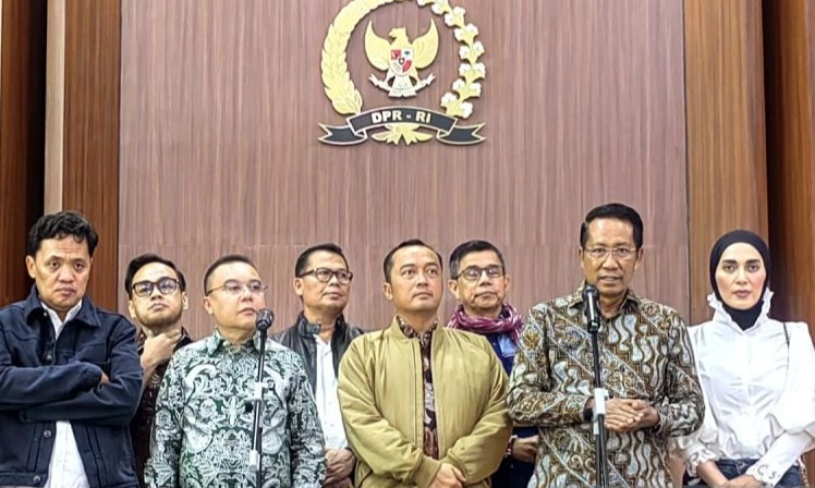 <p>Komisi III Nilai Presiden Tak Intervensi Kasus Korupsi</p>