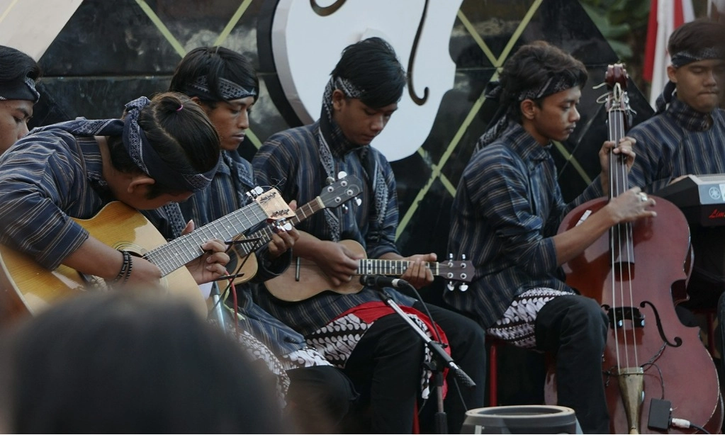 <p>Belajar Bareng Maestro, Tak Sekadar Ilmu Tapi Menimba Laku Hidup</p>