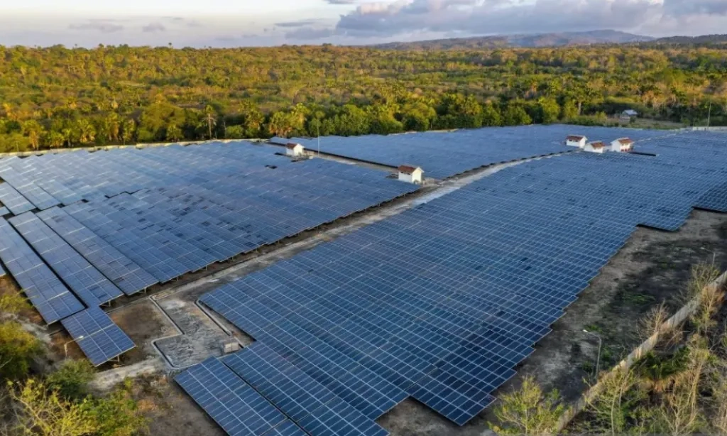 <p>Penjualan Listrik Hijau PLN Tembus 13,68 TWh, Naik 14% Hingga Juni 2025</p>