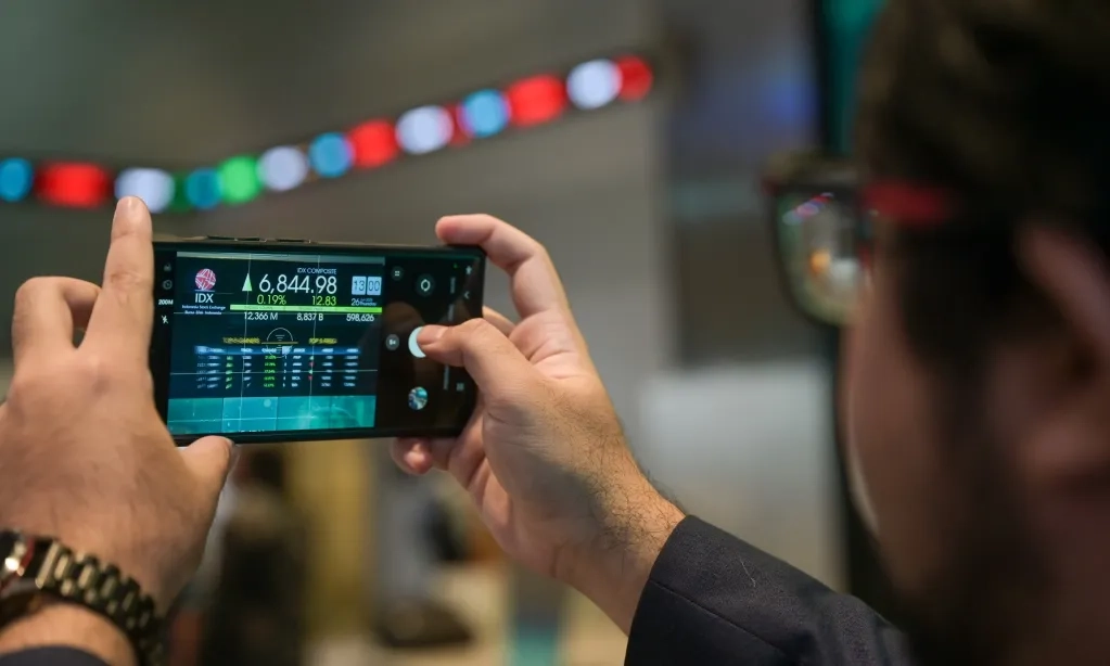 <p class="query-text-line ng-star-inserted" id="isPasted">Dukung PDB 8%, BEI Bidik 1.200 Emiten dan <em>Market Cap</em> Rp20 Ribu T di 2029</p>