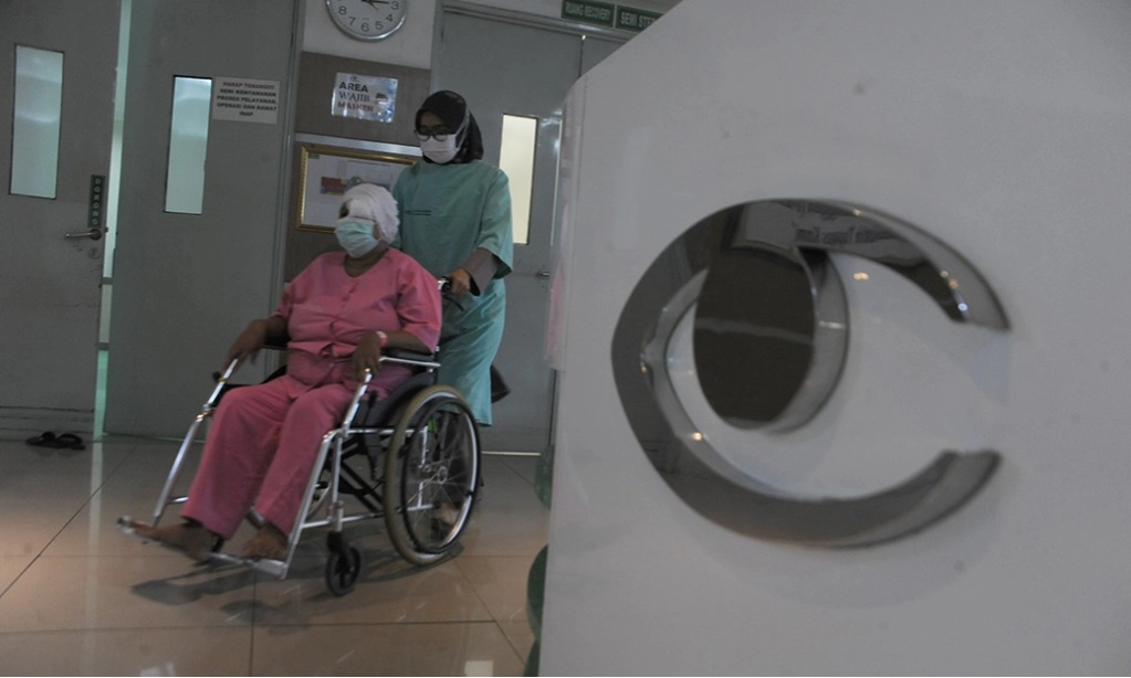 <p id="isPasted">Maju Mundur Memilih Waktu Yang Tepat Untuk Operasi Presbiopia</p>