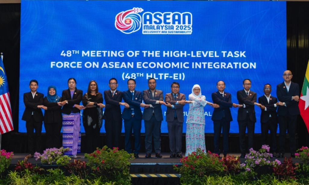 <p>Indonesia Dorong DEFA Rampung 2026, Demi Ekonomi Digital ASEAN</p>