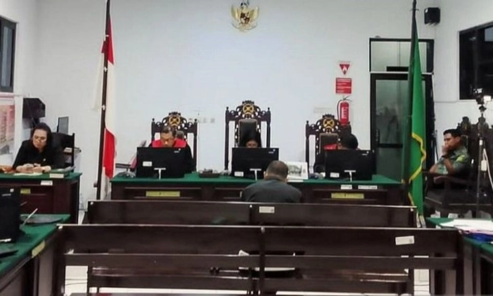 <p>KPK Tuntut Eks Wali Kota Ambon 2 Tahun 8 Bulan Penjara</p>