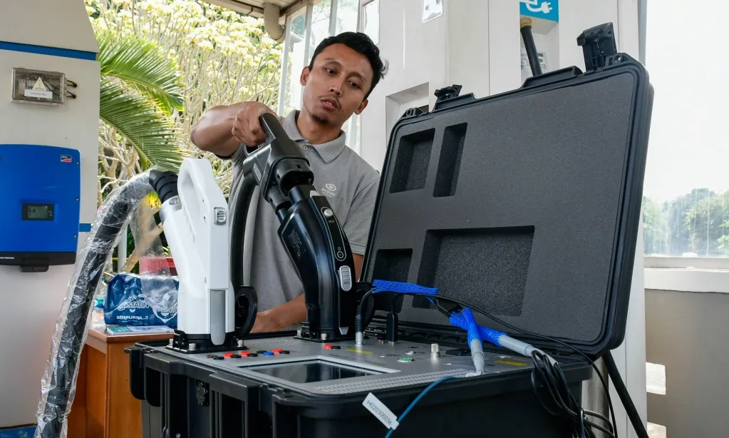 <p>Keselamatan Ketenagalistrikan SPKLU, ESDM Wajibkan Sertifikasi</p>