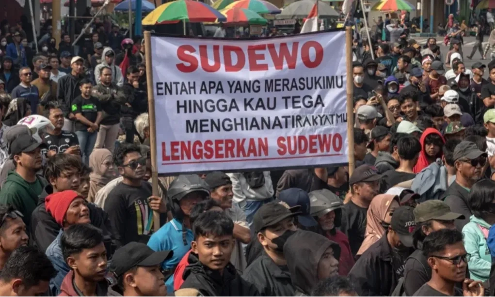 <p>Gerindra Sebut Telah Bina Bupati Pati, Sudewo</p>