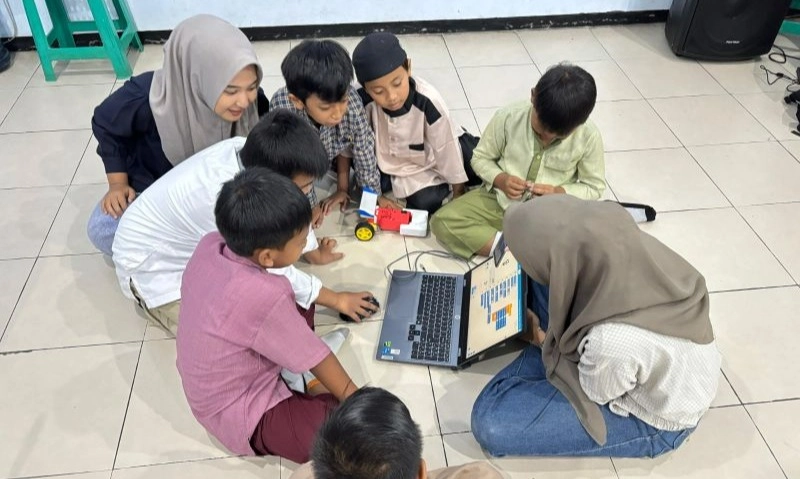 <p>CubeBot, Robot Edukasi Atasi Anak Kecanduan Gawai</p>