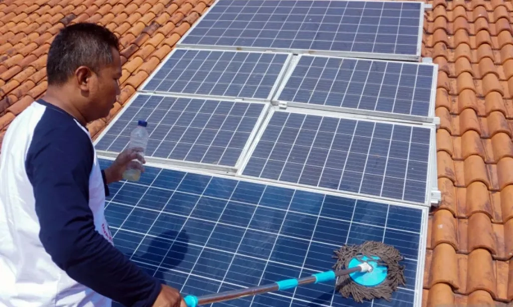 <p>Menkop: Kopdes Merah Putih Dikaji untuk Pembangunan PLTS 100 GW</p>