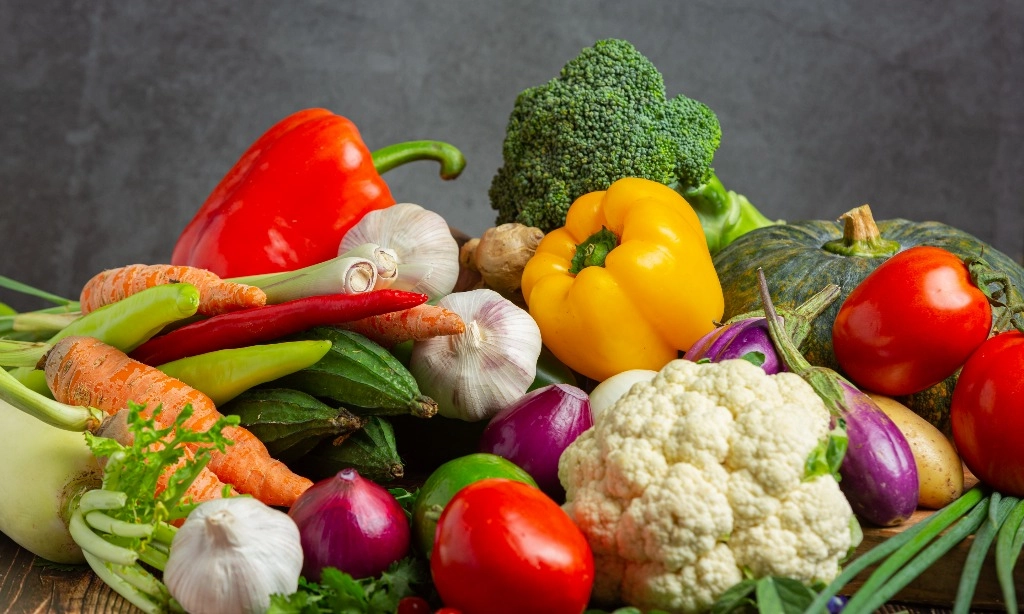 <p>Karotenoid Pada Buah Dan Sayur Lindungi Kulit Dari Radikal Bebas</p>