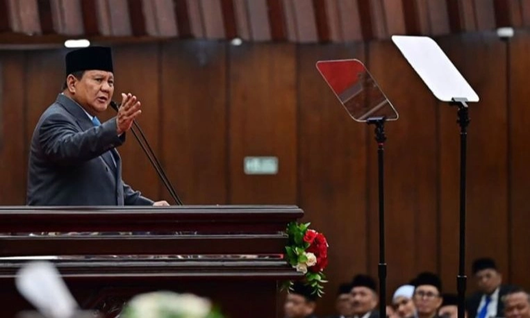 <p>PKS Tantang Prabowo Bereskan Tambang Keluarga Jokowi</p>