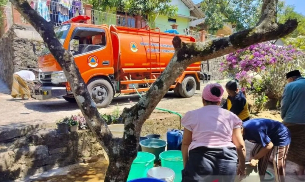 <p>BPBD Temanggung Buat Sumur Bor Dalam Saat Kemarau</p>