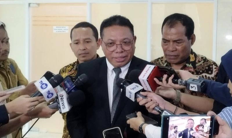 <p>DPR Tegaskan Inosentius Samsul Bukan Calon Hakim MK Titipan</p>