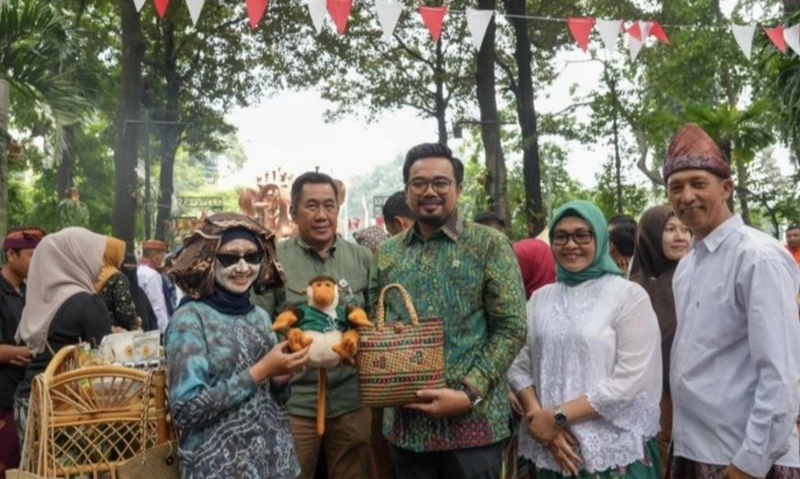 <p id="isPasted">Kemenhut Sebut Rehabilitasi Hutan Dan Lahan Bagian Ekonomi Hijau</p>