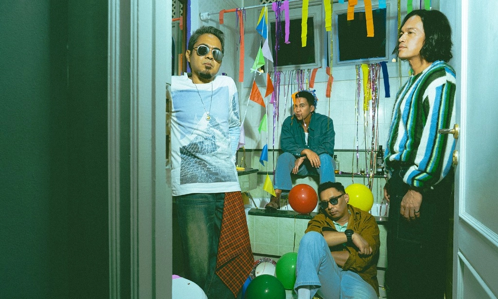 <p id="isPasted">ADA Band Lepas Album Perdana Era Vokalis Naga, <em>Love, Hope &amp; Reality</em></p>