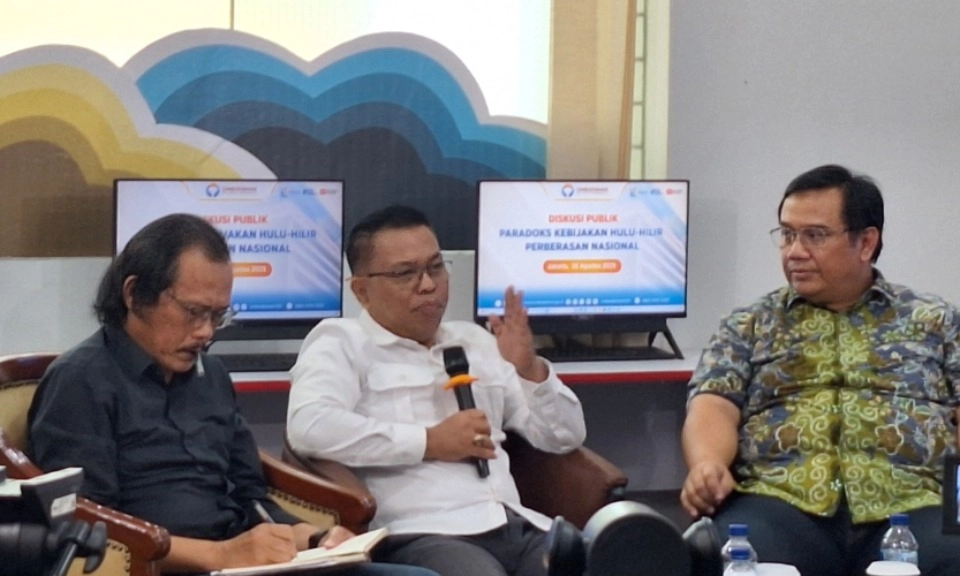 <p id="isPasted">Pasokan Beras Cukup, Bulog Diminta Percepat dan Jaga Kualitas Distribusi</p>