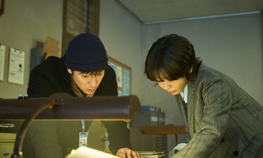 <p dir="ltr" id="isPasted"><em>Nine Puzzles</em>, Drama Kriminal Penuh Intrik Pemenang OTT Awards 2025</p>