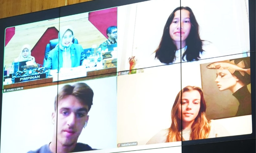 <p>DPR Sepakat Naturalisasi 5 Pesepakbola Untuk Timnas</p>