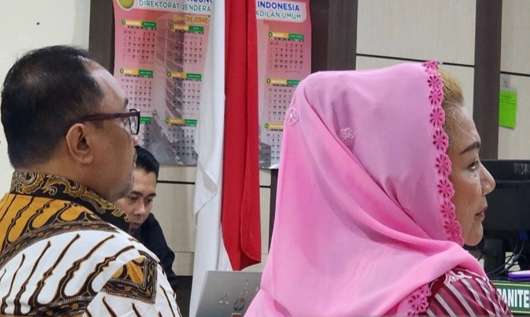 <p>Eks Wali Kota Semarang Divonis 5 Tahun Penjara, Suaminya 7 Tahun</p>