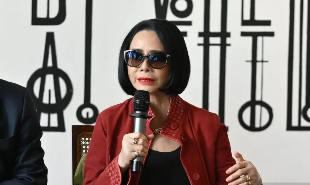 <p dir="ltr" id="isPasted">Empat Desainer Indonesia Belajar Desain Kulit Langsung Ke Milan</p>