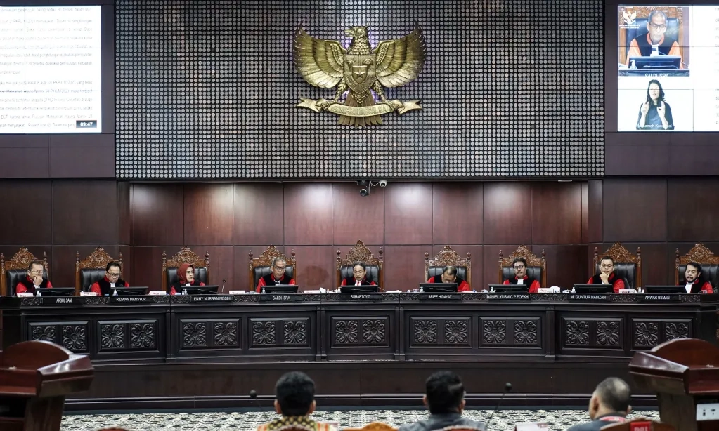 <p>MK Larang Wakil Menteri Rangkap Jabatan, Termasuk Jadi Komisaris</p>