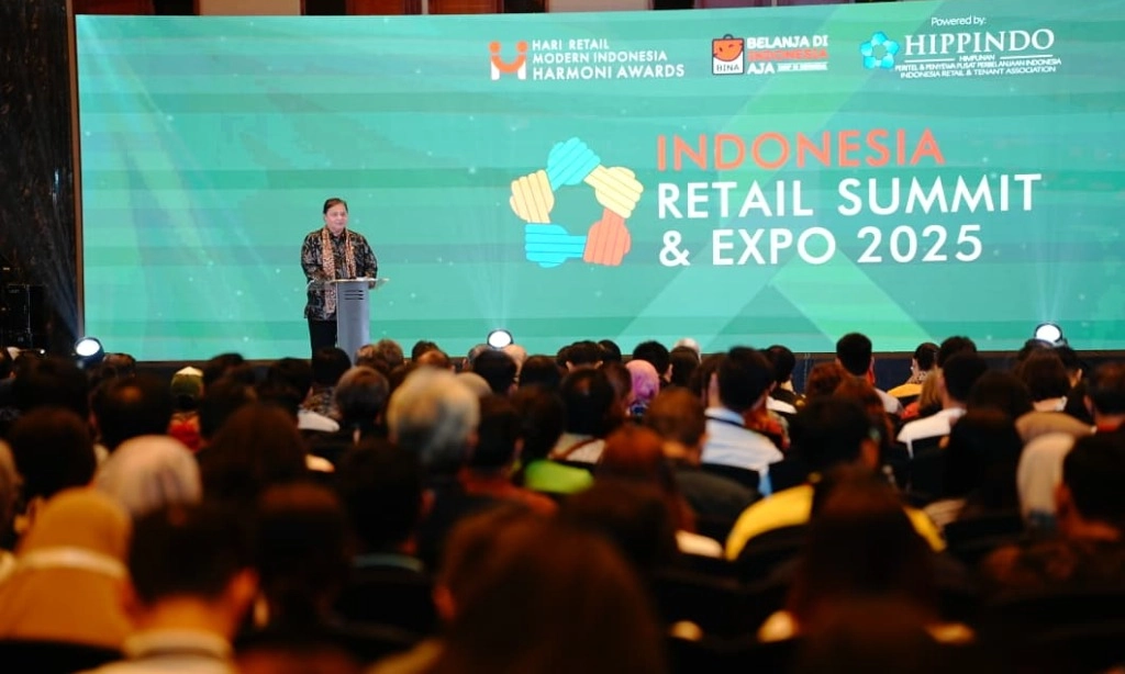 <p>Airlangga Ingin Genjot Perekonomian Lewat Pariwisata dan Ritel</p>