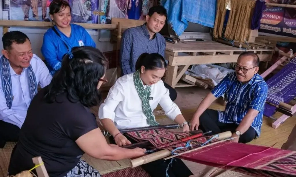 <p>Tenun Sekomandi, Warisan Leluhur Kalumpang Mamuju&nbsp;</p>