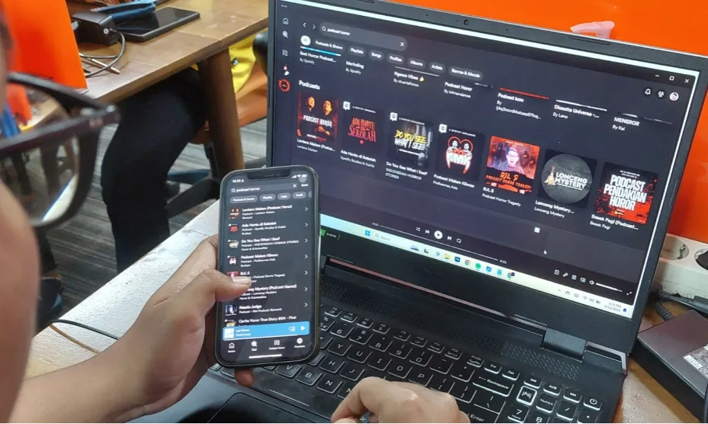 <p>Kebanyakan Orang Mendengarkan <em>Podcast</em> Sebagai Pengantar Tidur</p>