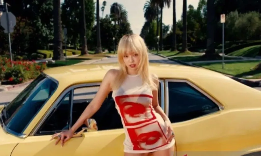 <p id="isPasted">Jennie BLACKPINK Solois K-Pop Yang Raih Sertifikasi RIAA Terbanyak</p>