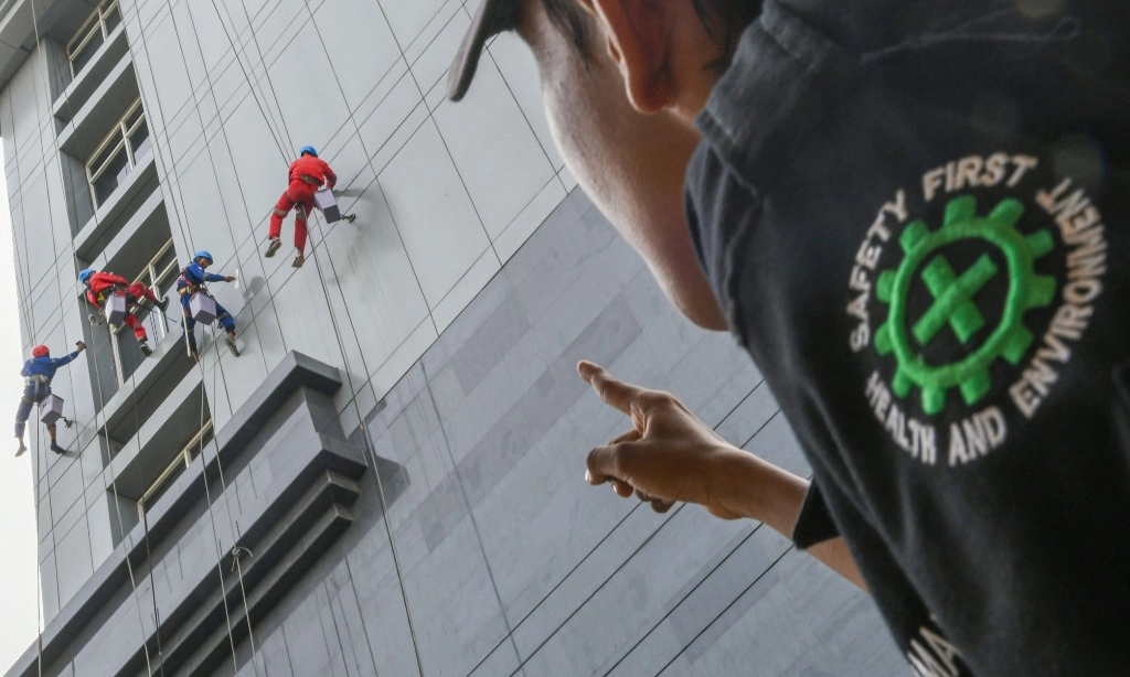 <p>KPK Temukan Kemenaker Pakai PJK3 Untuk Memeras Sertifikat K3</p>