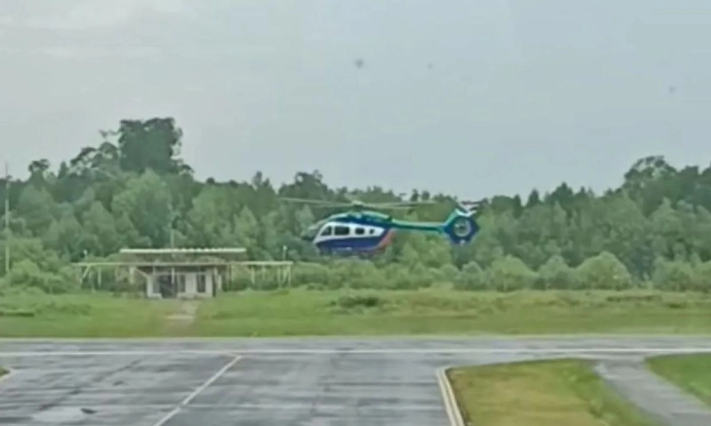 <p>Satgas Pemkab Tanah Bambu Cari Helikopter Jatuh</p>