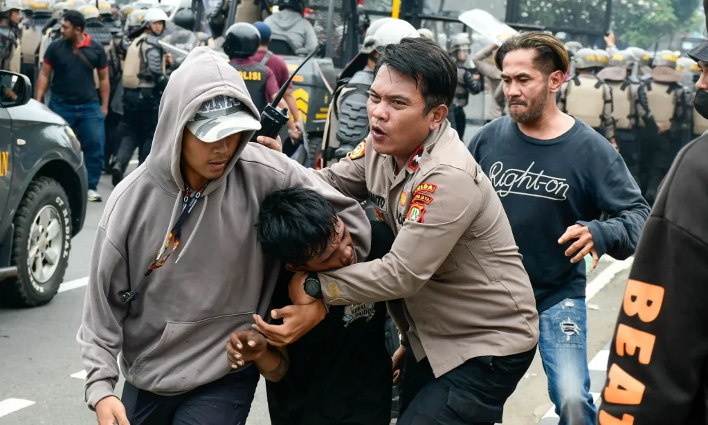 <p>Urgensi Reformasi Pendidikan Polisi</p>