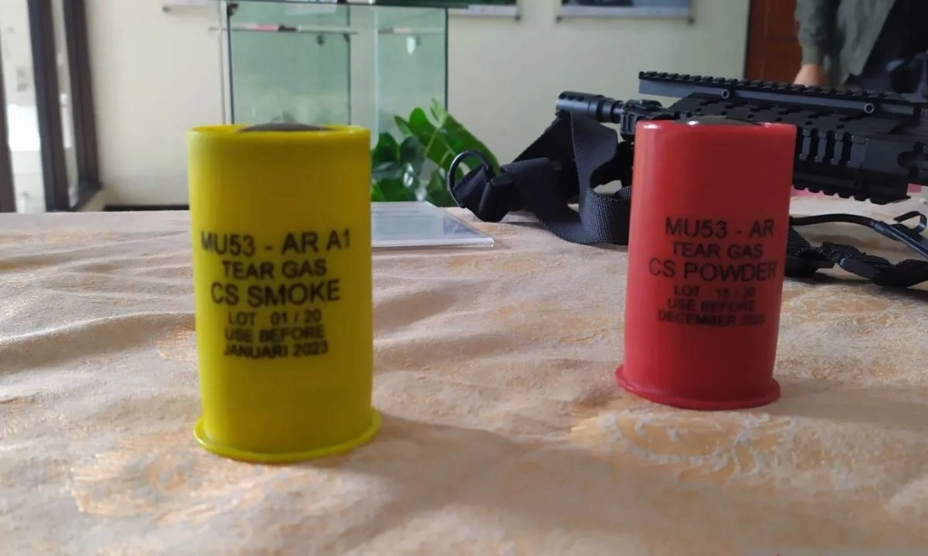 <p>Unisba Protes Keras Penembakan Gas Air Mata ke Kampus</p>