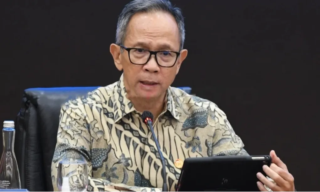 <p id="isPasted">Ada Dinamika Domestik, OJK Dan Jasa Keuangan Asesmen Dampak</p>