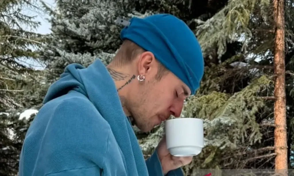 <p id="isPasted">Justin Bieber Rilis Bagian Kedua Album Terbaru, <em>Swag II</em></p>