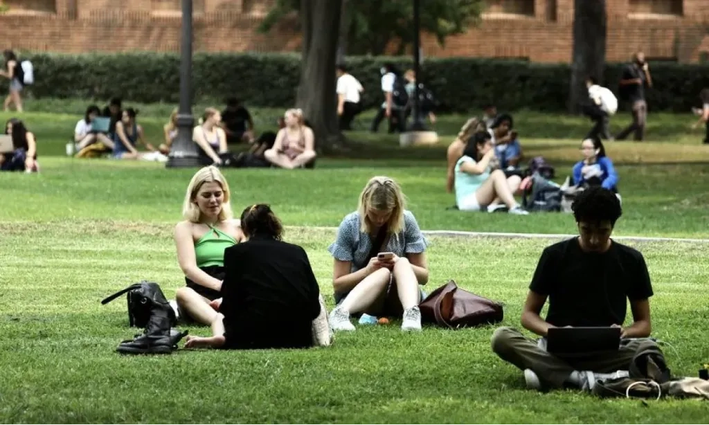 <p>Data Tenaga Kerja Buruk, The Fed Bakal Pangkas Suku Bunga?</p>