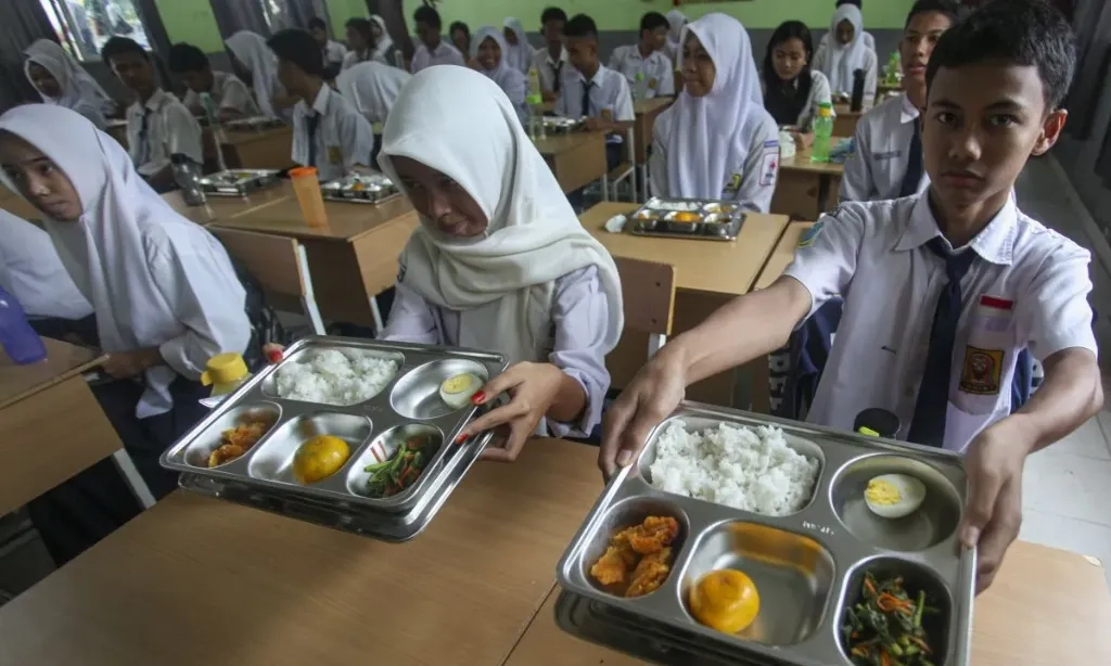 <p>Isu Ompreng MBG Haram, BGN Minta BPJPH Periksa ke China</p>