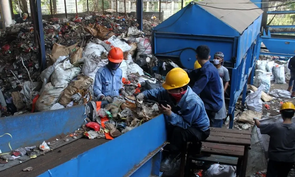 <p>RI Punya Potensi 272 GW Listrik Dari Sampah Tak Terkelola</p>