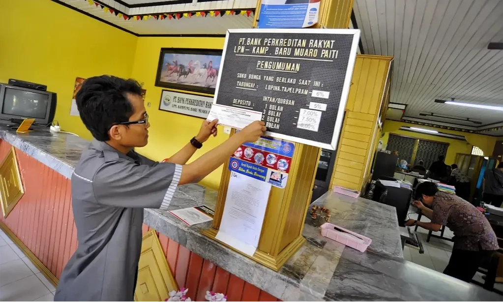 <p id="isPasted">OJK Cabut Izin Usaha BPR Syariah Gayo Perseroda</p>