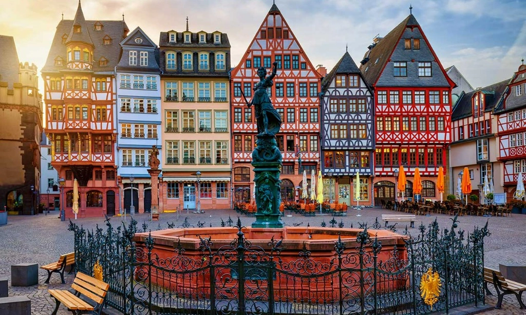 <p id="isPasted">Ini Destinasi Eropa Paling Diminati Wisatawan Indonesia</p>