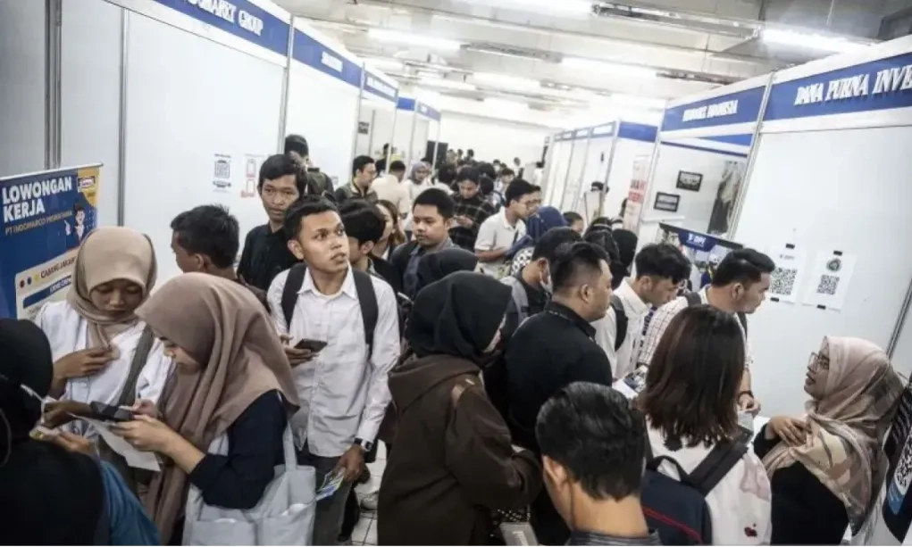 <p id="isPasted">INDEF: Pembukaan Lapangan Pekerjaan Mendesak</p>