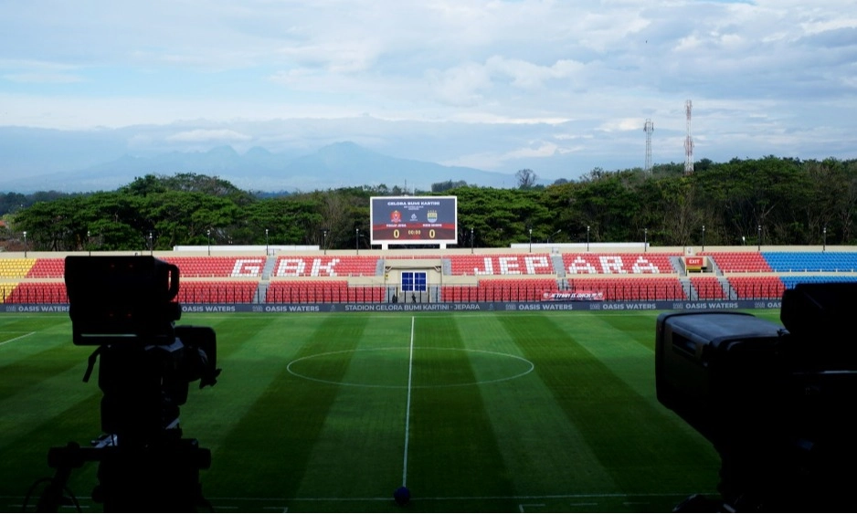 <p>Penonton, <em>Influencer</em> Dan Media Dilarang Rekam Pertandingan Liga Indonesia</p>
