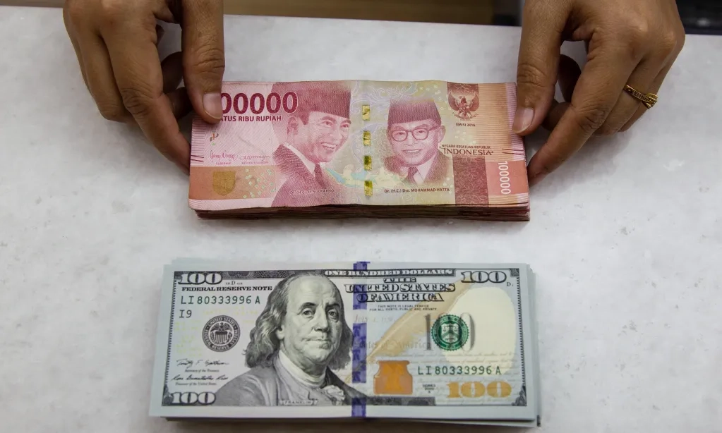 <p id="isPasted">Masih Deras, Asing Lepas Instrumen Investasi RI Rp14,24 T Pekan Ini</p>