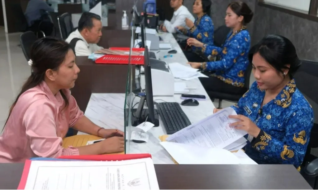 <p>Bingungnya Daerah Menyiasati Fiskal Akibat Pemangkasan TKD</p>