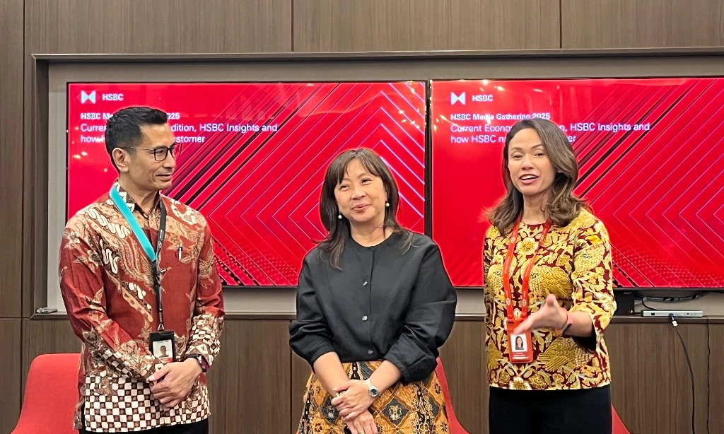 <p id="isPasted">HSBC Bagikan Kiat Hadapi Gejolak Ekonomi Dan Politik</p>