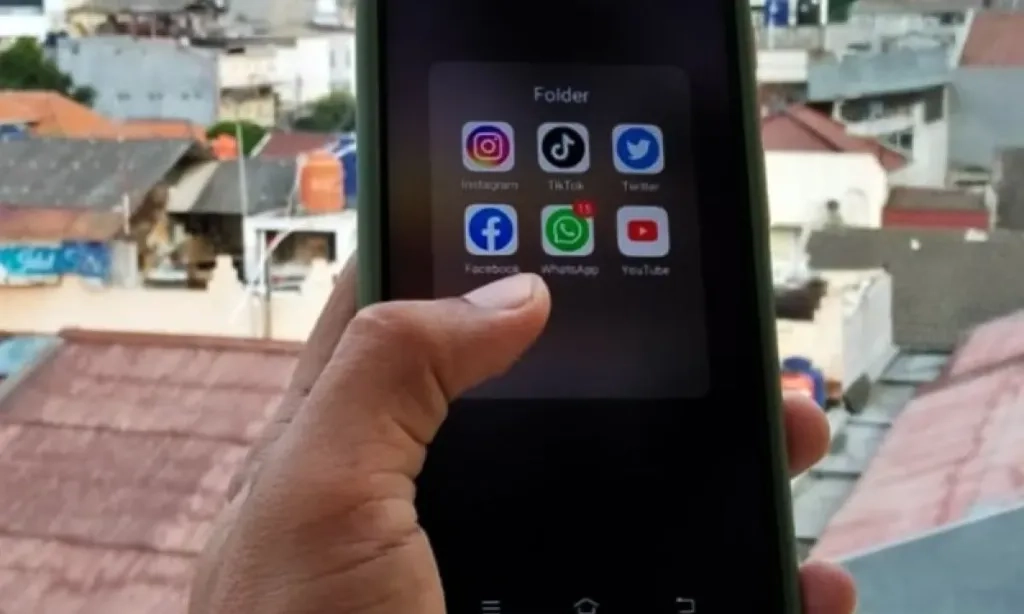 <p id="isPasted">Psikolog Jelaskan Pentingnya Kontrol Medsos Untuk Hindari Kecemasan</p>