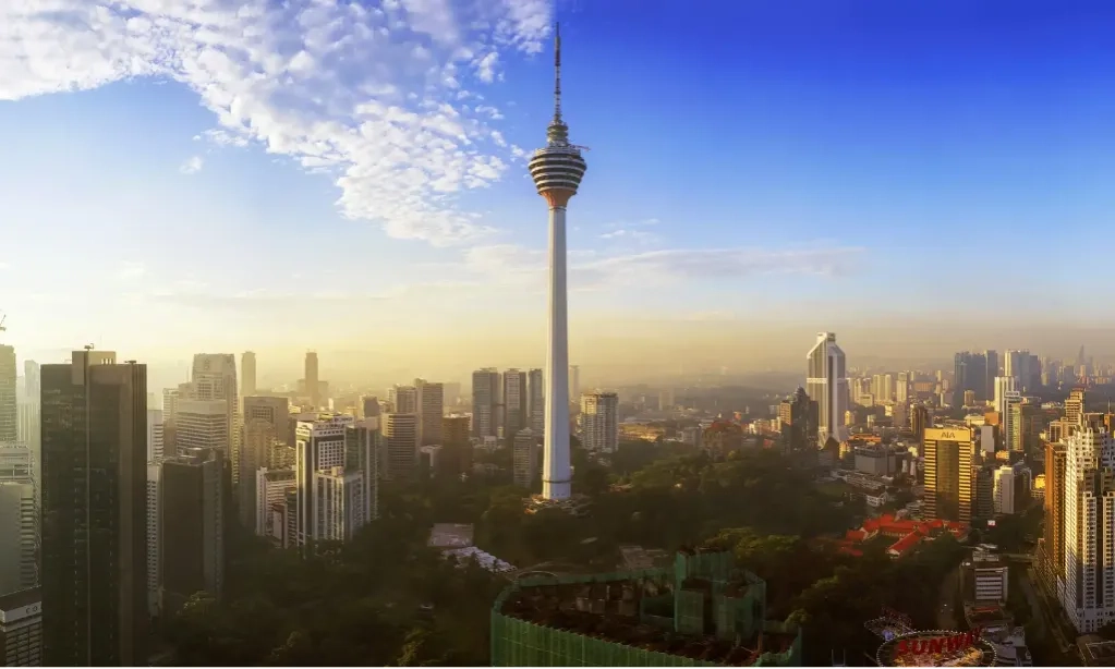 <p id="isPasted">Tak Melulu KLIA, Melancong Ke Malaysia Juga Bisa Via Bandara Subang</p>